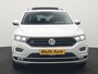 Volkswagen T-Roc 1.5 TSI R-Line 150pk Dealer O.H. | Trekhaak Afn. | Panodak | Adaptive Cruise | Camera | Sportstoelen Verwarmd | Keyless | Apple Carplay | Blis | LED Koplampen | Navigatie | DAB |