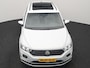 Volkswagen T-Roc 1.5 TSI R-Line 150pk Dealer O.H. | Trekhaak Afn. | Panodak | Adaptive Cruise | Camera | Sportstoelen Verwarmd | Keyless | Apple Carplay | Blis | LED Koplampen | Navigatie | DAB |