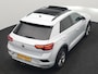 Volkswagen T-Roc 1.5 TSI R-Line 150pk Dealer O.H. | Trekhaak Afn. | Panodak | Adaptive Cruise | Camera | Sportstoelen Verwarmd | Keyless | Apple Carplay | Blis | LED Koplampen | Navigatie | DAB |
