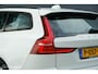 Volvo V60 2.0 B3 Business Pro | Trekhaak | Camera | Adaptieve cruise | Stuur en stoelverw. | rijklaar | MHEV