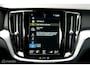 Volvo V60 2.0 B3 Business Pro | Trekhaak | Camera | Adaptieve cruise | Stuur en stoelverw. | rijklaar | MHEV
