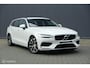 Volvo V60 2.0 B3 Business Pro | Trekhaak | Camera | Adaptieve cruise | Stuur en stoelverw. | rijklaar | MHEV
