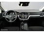 Volvo V60 2.0 B3 Business Pro | Trekhaak | Camera | Adaptieve cruise | Stuur en stoelverw. | rijklaar | MHEV