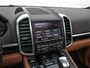 Porsche Cayenne 4.2 D S Aut. *PANO | LEATHER | XENON | MEMORY-PACK | BOSE-SURROUND | NAVI-FULLMAP | CAMERA | AIRSUSPENSION | HEATED/COOLED-COMFORTSEATS | PRIVACYGLASS | SHIFTPADDLES | ECC | PDC | CRUISE | TOWBAR | 2