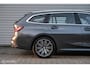 BMW 3-Serie Touring 330e High Executive | M Pakket | Pano | HUD | ACC | Stoelverw. | LED | Flippers | NL Auto | Helder glas