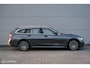 BMW 3-Serie Touring 330e High Executive | M Pakket | Pano | HUD | ACC | Stoelverw. | LED | Flippers | NL Auto | Helder glas