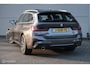 BMW 3-Serie Touring 330e High Executive | M Pakket | Pano | HUD | ACC | Stoelverw. | LED | Flippers | NL Auto | Helder glas
