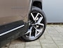 Jeep Compass First Edition 74 kWh | Schuif-kanteldak | Apple-Android | Massagestoelen