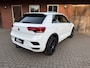 Volkswagen T-Roc 1.5 TSI Sport Business R- Line | Pano| Trekhaak| ACC| Full LED