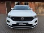 Volkswagen T-Roc 1.5 TSI Sport Business R- Line | Pano| Trekhaak| ACC| Full LED