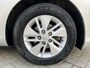Toyota Auris Touring Sports 1.8 Hybrid Now / Navigatie / Camera / Parkeersensoren V+A / Climate controle / Cruise