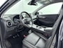 Hyundai Kona Electric EV Premium 64 kWh | SoH 96% | Leer | Stoel + stuurverwarming | Head-up display | Navigatie | Camera |