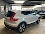 Volvo XC40 1.5 T3 INSCRIPTION / Leder / Trekhaak / Camera / 19inch