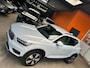 Volvo XC40 1.5 T3 INSCRIPTION / Leder / Trekhaak / Camera / 19inch