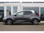 Toyota Yaris 1.5 Hybrid Executive Bi-tone kleur I Leder I Head up I Applecarplay I LED koplampen