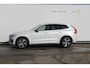 Volvo XC60 T5 250PK Automaat R-Design Adaptieve cruise control / Semi elektrisch wegklapbare trekhaak / Apple Carplay / Stoel en stuurwielverwarming / Parkeersensoren voor en achter met parkeercamera