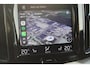 Volvo XC60 T5 250PK Automaat R-Design Adaptieve cruise control / Semi elektrisch wegklapbare trekhaak / Apple Carplay / Stoel en stuurwielverwarming / Parkeersensoren voor en achter met parkeercamera