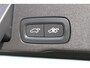 Volvo XC60 T5 250PK Automaat R-Design Adaptieve cruise control / Semi elektrisch wegklapbare trekhaak / Apple Carplay / Stoel en stuurwielverwarming / Parkeersensoren voor en achter met parkeercamera