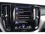 Volvo XC60 T6 Recharge AWD R-Design | Stoelverwarming | Trekhaak | Panoramadak | Parkeercamera | BLIS | Pilot Assist | Keyless
