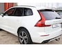 Volvo XC60 T6 Recharge AWD R-Design | Stoelverwarming | Trekhaak | Panoramadak | Parkeercamera | BLIS | Pilot Assist | Keyless