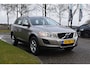 Volvo XC60 T5 241PK Automaat Kinetic | Trekhaak | All Seasons | PDC Achter |