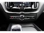 Volvo XC60 2.0 T6 Plug-in hybrid AWD Plus Black Edition R-Design | Nieuw | Pano | Head-up | ACC |
