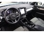 Volvo XC40 T5 Recharge Plus Dark | Stoelverwarming | Trekhaak | Parkeercamera | H/K | Glossy Black | Keyless