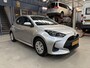 Toyota Yaris 1.5 VVT-i 125pk Active | Apple carplay / Android auto | Airco | Cruise control | All season banden | NAP | Rijklaar prijs!