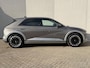 Hyundai Ioniq 5 Lounge 73kWh Automaat / Fabrieksgarantie tot 09-2027 / Dealer Onderhouden /  8 Jaar Batterij Garantie / Warmtepomp / HUD / BOSE / 360 Camera /  Elektr. Stoelen / Stoel Verwarming / Stuurwiel Verwarming / Stoel Ventilatie / Dodehoek Detectie / Lederen Bekleding /