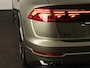 Audi Q8 60 TFSI e quattro Pro Line S Competition 490pk | Panoramadak | HUD | 4 wielbesturing | Stoel ventilatie en massage | Verlengde garantie | 23 inch Lichtmetalen velgen