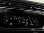 Audi Q8 60 TFSI e quattro Pro Line S Competition 490pk | Panoramadak | HUD | 4 wielbesturing | Stoel ventilatie en massage | Verlengde garantie | 23 inch Lichtmetalen velgen