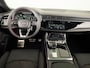 Audi Q8 60 TFSI e quattro Pro Line S Competition 490pk | Panoramadak | HUD | 4 wielbesturing | Stoel ventilatie en massage | Verlengde garantie | 23 inch Lichtmetalen velgen