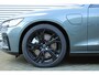 Volvo V60 T6 Automaat Plug-in hybrid AWD Plus Dark | Head-up Display | Harman/Kardon Premium Geluidssysteem | Panoramisch Schuif-/Kanteldak | Adaptieve Cruise Control met Pilot Assist |19" 5-triplespaaks Glossy Black | Lederen Bekleding | Google Navigatiesysteem | 360 Graden Camera | Electronic Climate Controle | Voorstoelen Verwarmd En Elektrische Lendesteunen | Keyless Entry | Elektrische Achterklep | Elektrisch Verstelbare Stoelen Voor Met Memory |Verwarmbare Achterbank |
