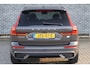 Volvo XC60 2.0 T6 Plug-in Hybrid AWD Plus Dark | Long Range PHEV | Harman Kardon Audio | LED Koplampen Adaptief | Sportstoelen | Panoramadak | 20 inch velgen | Stoel- en stuurverwarming | Google Maps navigatie | Standkachel | Apple Carplay / Android Auto | Volledig Volvo dealer onderhouden |