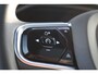 Volvo XC60 2.0 T6 Plug-in Hybrid AWD Plus Dark | Long Range PHEV | Harman Kardon Audio | LED Koplampen Adaptief | Sportstoelen | Panoramadak | 20 inch velgen | Stoel- en stuurverwarming | Google Maps navigatie | Standkachel | Apple Carplay / Android Auto | Volledig Volvo dealer onderhouden |