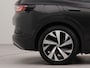 Volkswagen ID.4 First 77 kWh incl wegklapbare trekhaak | SoH 92,6% | Apple Carplay | Wegklapbare trekhaak | Navigatie | Achteruitrij camera | Wifi | Parkeersensoren voor en achter | Voorstoelen verwarmd | Spraakbediening |