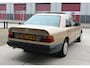 Mercedes-Benz 200-Serie 200-500 (W124) D 5 bak schuifdak puntgaaf roestvrij 1e lak