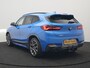 BMW X2 xDrive25e M Sport PHEV 220pk Dealer O.H. | Trekhaak Afn. | Panodak | Adaptive Cruise | Head Up | Camera | Harman / Kardon | Lederen Competition Stoelen Memory & Verwarmd | Keyless | 19"L.M | Sfeerverlichting | Navigatie | DAB | Plug