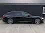Audi A6 Avant 55 TFSI e quattro Competition - S-Line l Panorama l Trekhaak l HUD l Memory