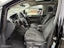 Volkswagen Touran 2.0 TDI DSG R-Line PANODAK | TREKHAAK |