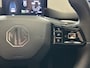 MG MG4 ELECTRIC LUXURY 204 PK NAVIGATIE ADAPTIVE CRUISE CONTROL APPLE CARPLAY/ANDROID 360 CAMERA STOEL EN STUURVERWARMING DODEHOEKSENSOREN RIJSTROOKSENSOREN KEYLESS GO ZEER MOOI !! 3010