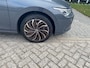 Volkswagen Golf Variant 1.0 eTSI Life Business | 110 PK | Automaat | Ergo Active Massage Stoelen | Stoelverwarming | Parkeersensoren | Navigatie | Carplay / Android Auto