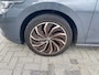 Volkswagen Golf Variant 1.0 eTSI Life Business | 110 PK | Automaat | Ergo Active Massage Stoelen | Stoelverwarming | Parkeersensoren | Navigatie | Carplay / Android Auto