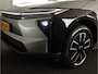 Toyota BZ4X Dynamic 73 kWh *DEMO* | 360° Camera | Half lederen bekleding | Elek. Kofferklep |