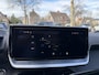 Peugeot 208 1.2 Hybrid 145 e-DCS6 GT Meest Complete Uitvoering! | Panoramadak | Alcantara Stoelen met Verwarming en Massage | Navigatie | Cruise Control | 360 Graden Camera | Full LED Verlichting | 17" Lichtmetalen Velgen | Parkeersensoren V+A |