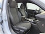 Peugeot 208 1.2 Hybrid 145 e-DCS6 GT Meest Complete Uitvoering! | Panoramadak | Alcantara Stoelen met Verwarming en Massage | Navigatie | Cruise Control | 360 Graden Camera | Full LED Verlichting | 17" Lichtmetalen Velgen | Parkeersensoren V+A |