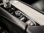 Volvo XC90 2.0 T8 Plug-in hybrid Inscription (PANORAMADAK, BOWERS & WILKINS, STOELKOELING/VERWARMING, 360 GRADEN CAMERA, APPLE CARPLAY, SFEERVERLICHTING, KEYLESS, NIEUWSTAAT)