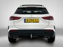 Mercedes-Benz GLA 180 AMG Nightpakket | Panoramadak | Trekhaak | Memory | Sfeerverlichting | Keyless Go | Multibeam LED | Inclusief 24 maanden Mercedes-Benz Certified garantie voor Europa.
