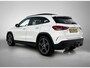 Mercedes-Benz GLA 180 AMG Nightpakket | Panoramadak | Trekhaak | Memory | Sfeerverlichting | Keyless Go | Multibeam LED | Inclusief 24 maanden Mercedes-Benz Certified garantie voor Europa.