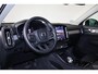 Volvo XC40 B3 Plus Dark - Panorama/schuifdak - IntelliSafe Assist & Surround - 360º Camera - Harman/Kardon audio - Verwarmde voorstoelen & stuur - Parkeersensoren voor & achter - Elektr. bedienb. voorstoelen met geheugen links - Draadloze tel. lader - Extra getint glas - 18' LMV